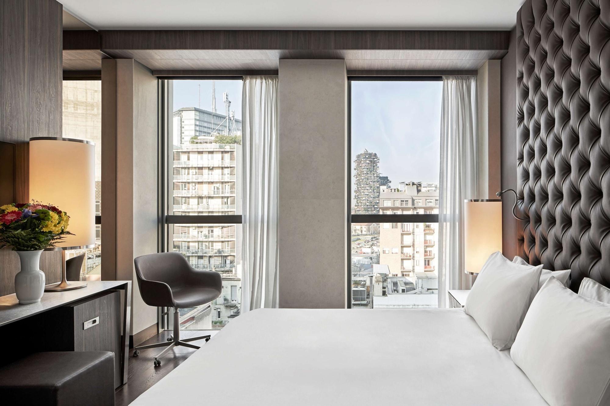 Hyatt Centric Milan Centrale Exterior photo