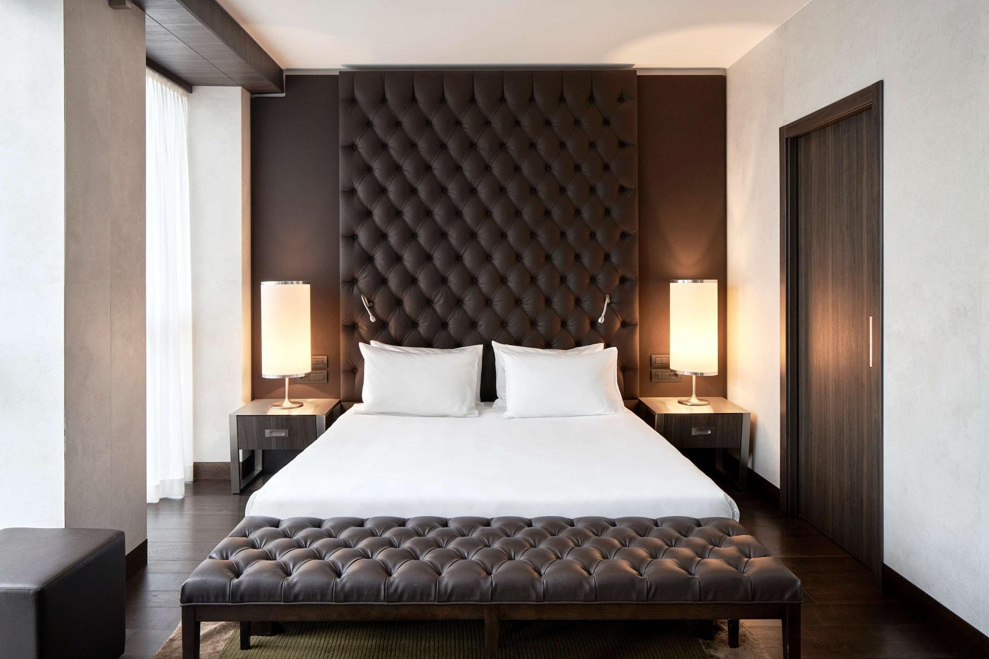 Hyatt Centric Milan Centrale Exterior photo