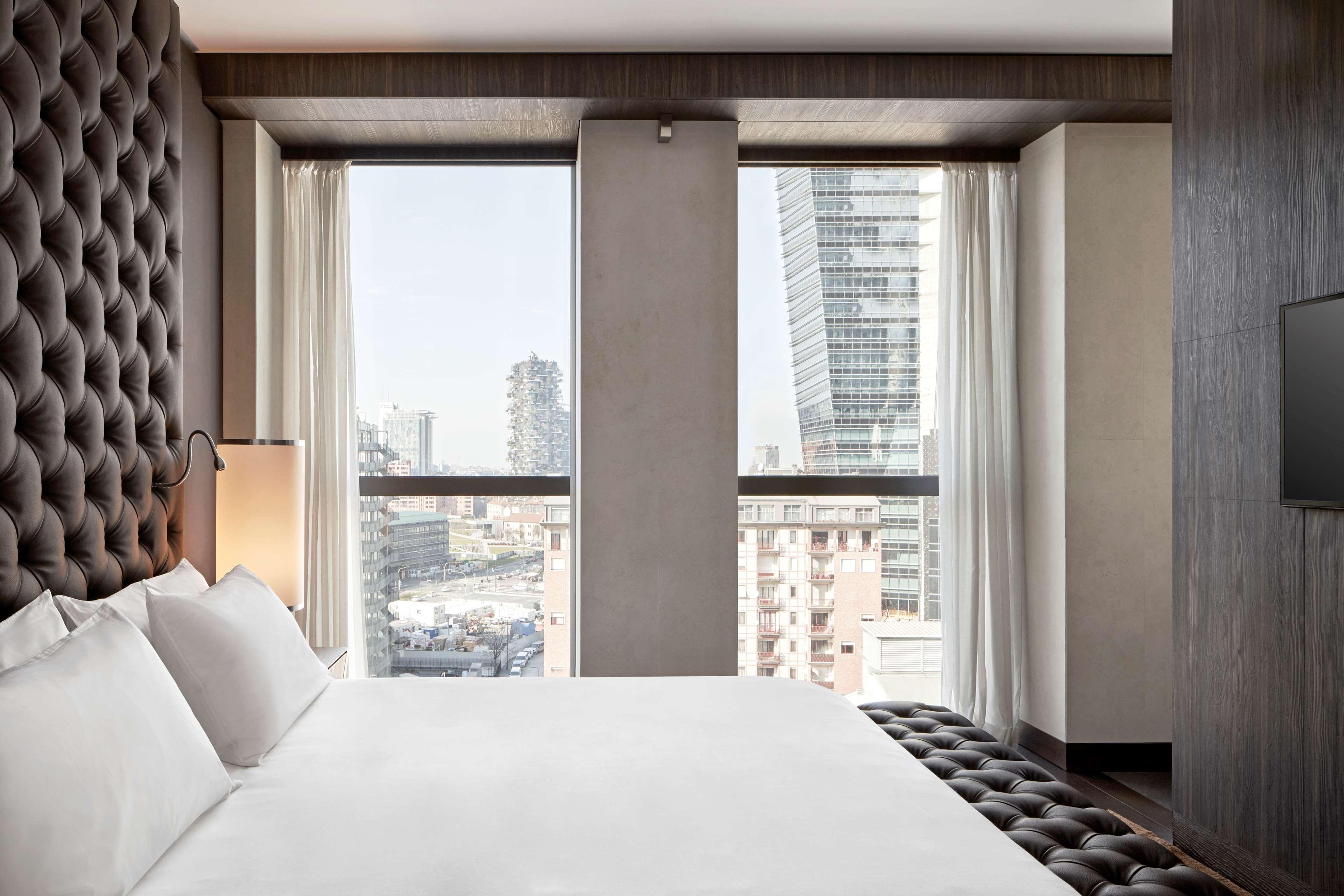 Hyatt Centric Milan Centrale Exterior photo