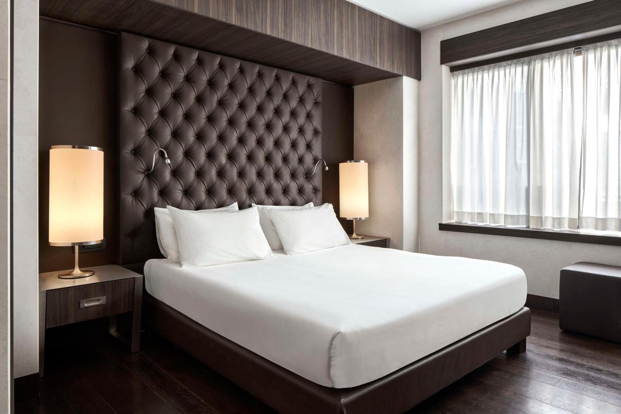 Hyatt Centric Milan Centrale Exterior photo