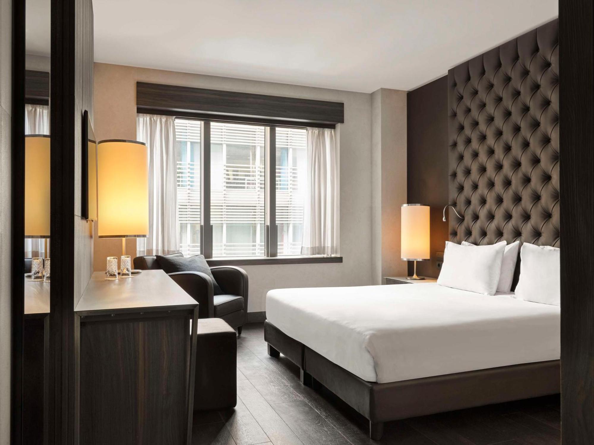Hyatt Centric Milan Centrale Exterior photo