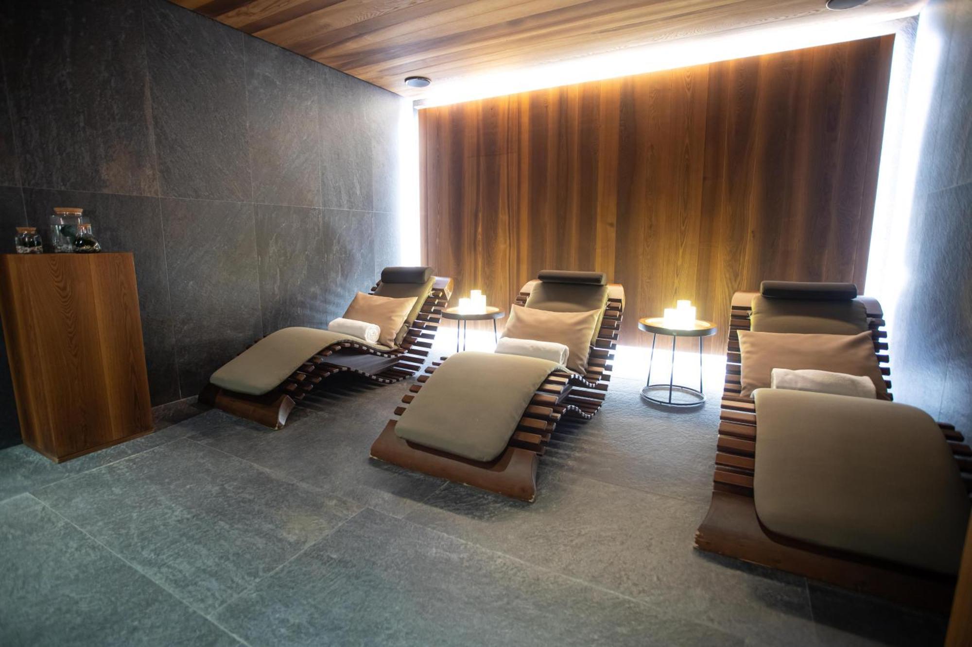 Hyatt Centric Milan Centrale Exterior photo